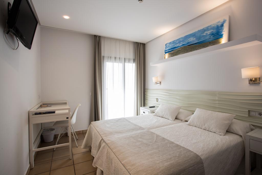 Hotel Bahía La Savina  Bagian luar foto